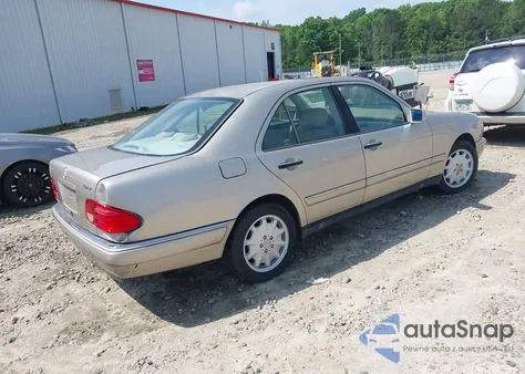 1999 Mercedes-Benz E 320 from USA, damaged, VIN WDBJF65H9XA899139